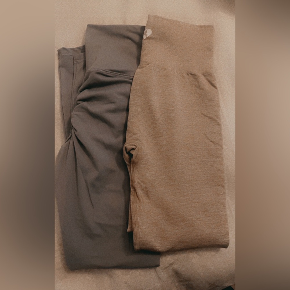Leggings 2 pairs one beige one gray